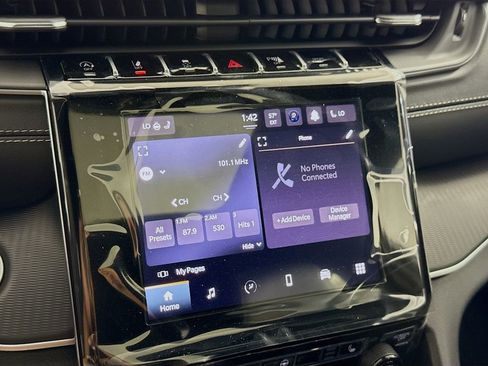 New 2025 Jeep Grand Cherokee Altitude image 36