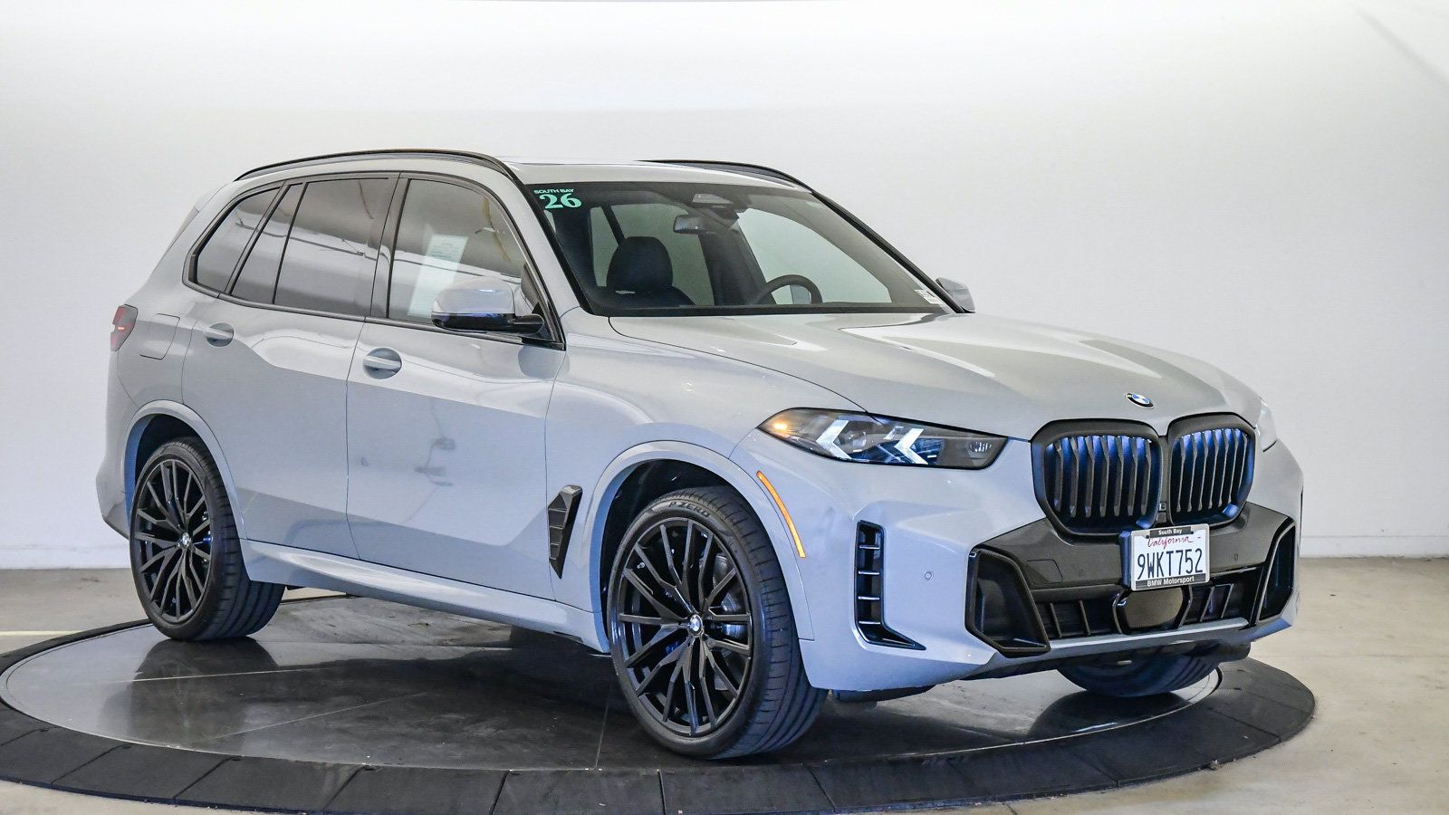 Used 2026 BMW X5 xDrive40i w/ M Sport Package AWD/4WD image 6