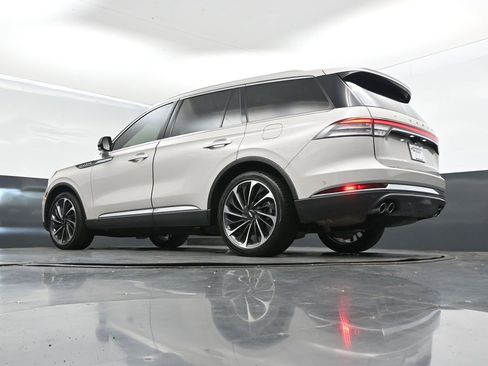 Used 2023 Lincoln Aviator Reserve w/ Equipment Group 201A image 44