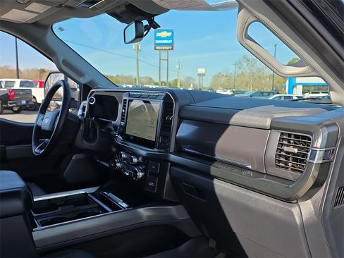 Used 2024 Ford F250 Lariat w/ Lariat Ultimate Package image 30