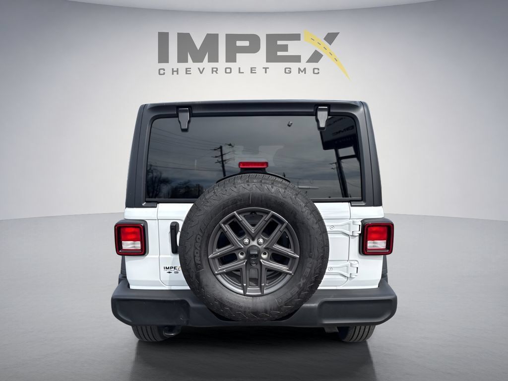 Used 2025 Jeep Wrangler Unlimited Sport AWD/4WD image 4