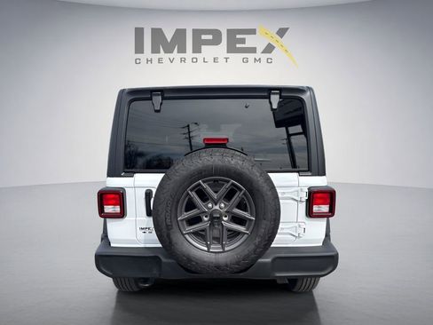 Used 2025 Jeep Wrangler Unlimited Sport AWD/4WD image 4