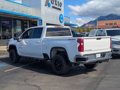 Used 2021 Chevrolet Silverado 2500 LT w/ Fleet Comfort Package AWD/4WD image 8