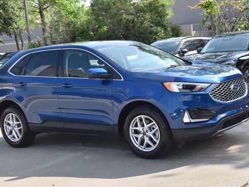 Used 2023 Ford Edge SEL w/ Convenience Package image 5