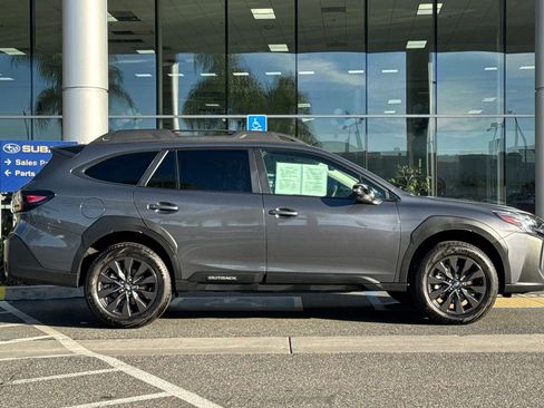 Certified 2025 Subaru Outback Onyx Edition w/ Tech Package 2 image 3