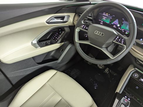 New 2025 Audi Q5 Premium image 9