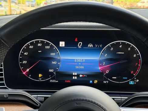 Used 2024 Mercedes-Benz GLS 580 4MATIC image 46