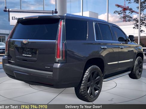Used 2016 Cadillac Escalade Luxury AWD/4WD image 5