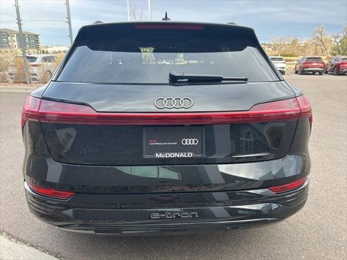 Certified 2024 Audi Q8 e-tron Premium image 17