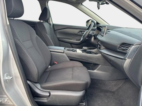 Used 2024 Nissan Rogue S image 29