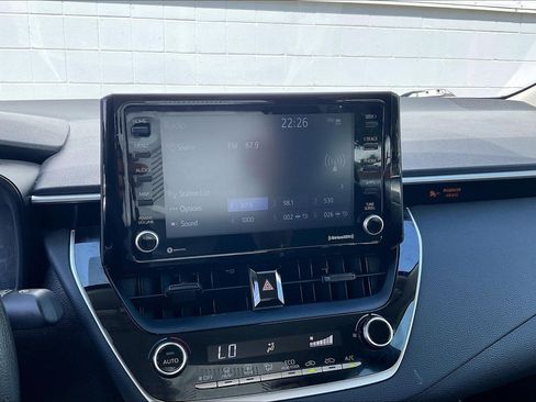 Used 2022 Toyota Corolla LE FWD image 36