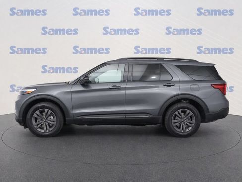 Used 2023 Ford Explorer XLT w/ Equipment Group 202A RWD image 7