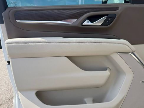 Used 2022 GMC Yukon Denali AWD/4WD image 15