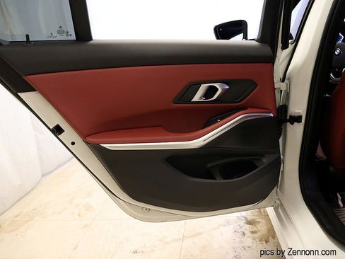 Certified 2024 BMW 330i xDrive Sedan w/ Convenience Package image 25