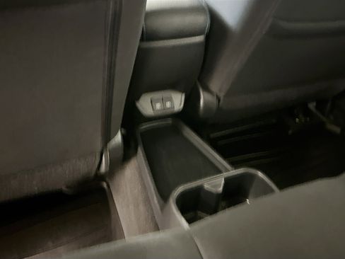 Used 2025 Nissan Leaf S FWD image 27