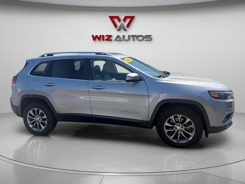 Used 2019 Jeep Cherokee Latitude Plus w/ Comfort/Convenience Group AWD/4WD image 6