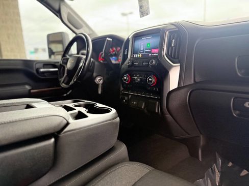 Used 2023 Chevrolet Silverado 2500 LT AWD/4WD image 39
