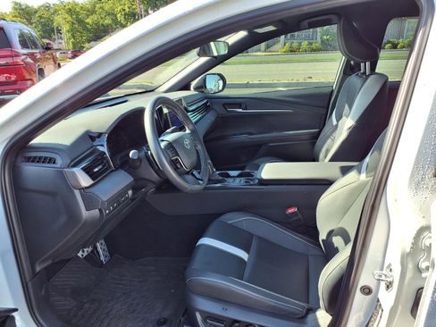 Certified 2025 Toyota Camry SE FWD image 21