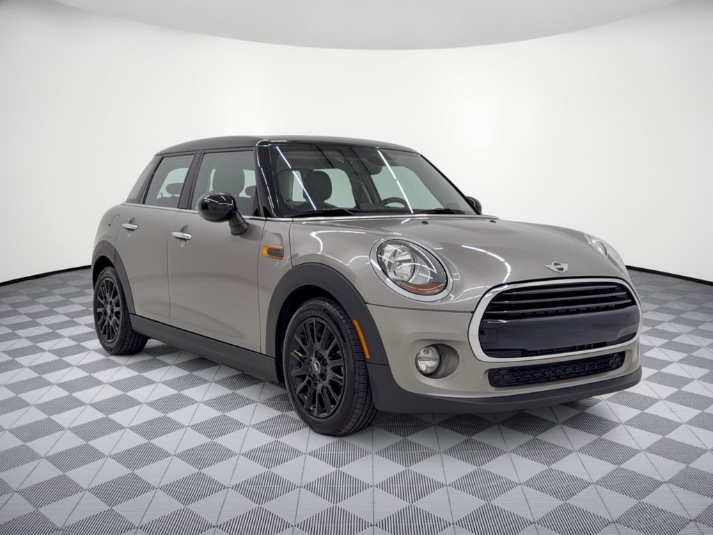 Used 2017 MINI Cooper 4-Door Hardtop FWD image 7