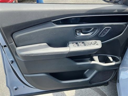 Used 2025 Honda Pilot Touring image 12