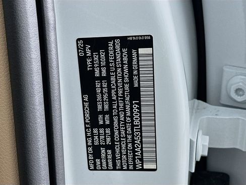 Used 2026 Porsche Macan image 36