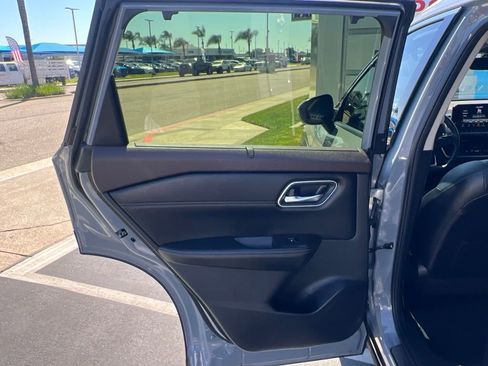 Used 2023 Nissan Rogue Platinum w/ Platinum Premium Package FWD image 27