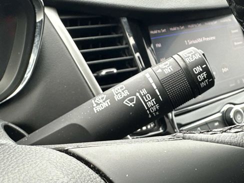 Certified 2022 Chevrolet Trax LT w/ LT Convenience Package image 23