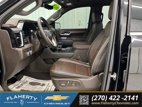 Used 2025 GMC Sierra 1500 Denali AWD/4WD image 9