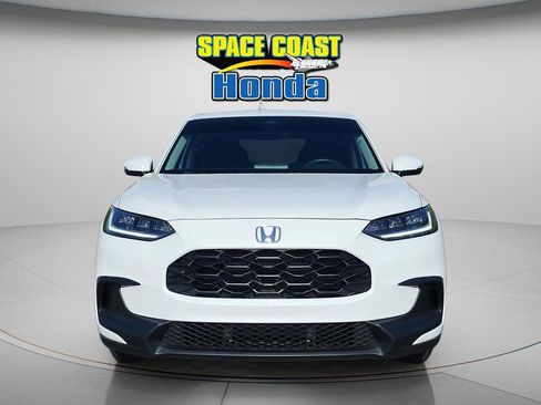 Used 2023 Honda HR-V LX image 8