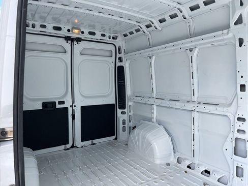 Used 2026 RAM ProMaster 2500 w/ Safety Group FWD image 10