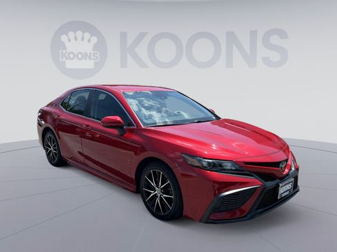 Used 2021 Toyota Camry SE FWD image 10