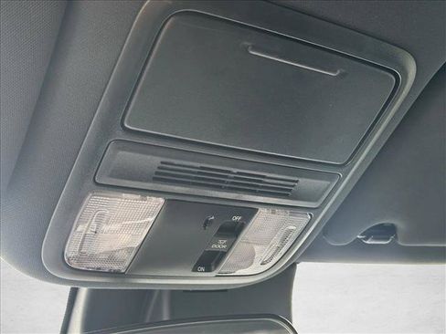 Used 2022 Honda Pilot Sport image 25