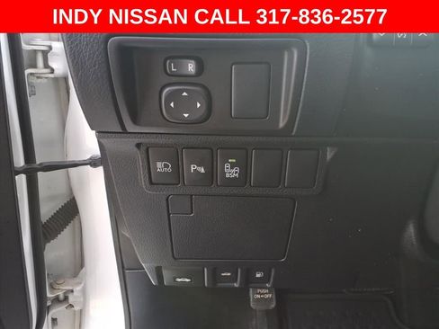 Used 2017 Lexus ES 350 w/ Premium Package image 16