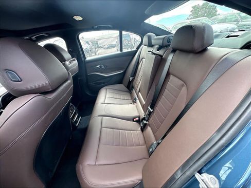 Used 2025 BMW 330i Sedan w/ Premium Package RWD image 22