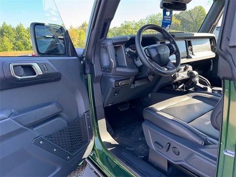 New 2025 Ford Bronco Badlands image 13