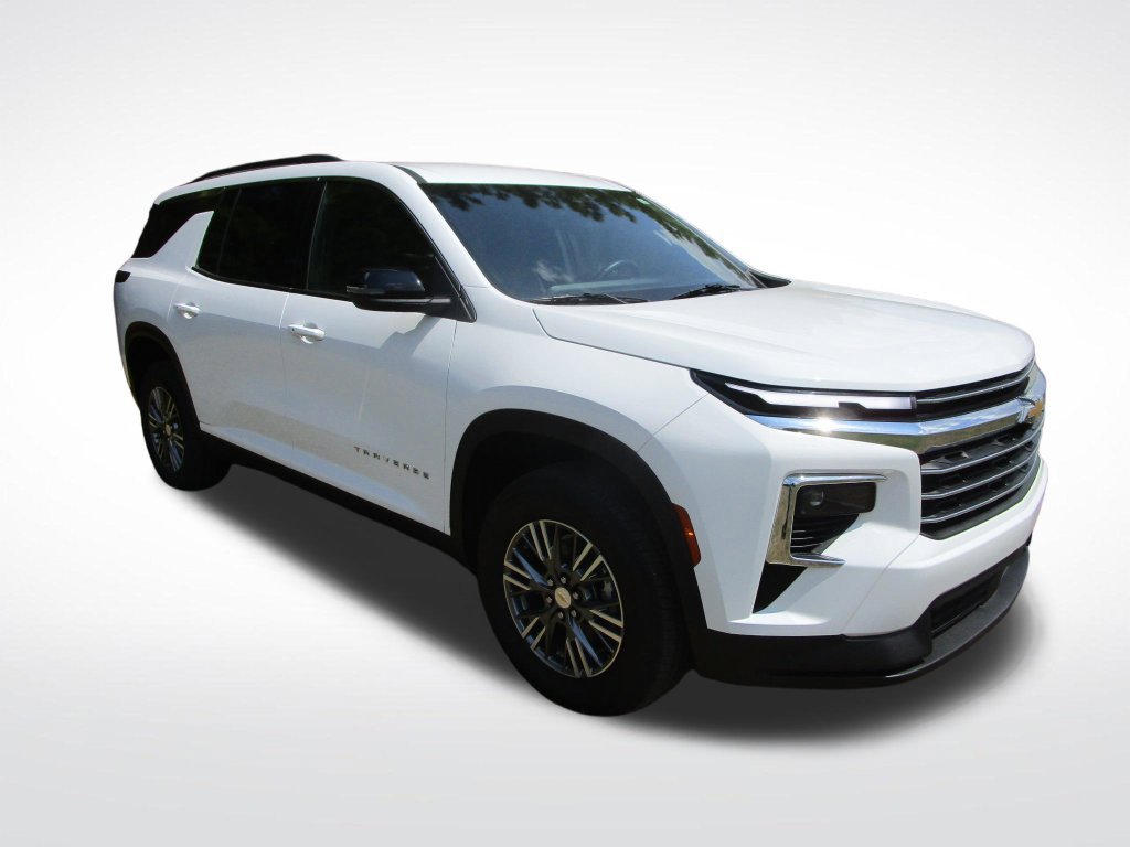 Used 2025 Chevrolet Traverse LT FWD image 6