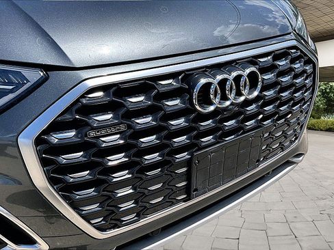 Used 2022 Audi Q5 2.0T Premium w/ Convenience Package AWD/4WD image 22
