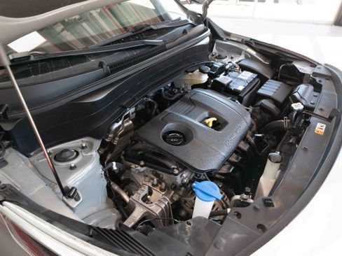 Used 2023 Kia Seltos LX image 32