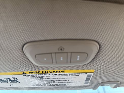 Used 2024 Chrysler Pacifica Limited w/ Uconnect Theater Family Group image 21