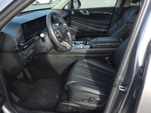 Used 2025 Genesis GV80 2.5T Standard image 9