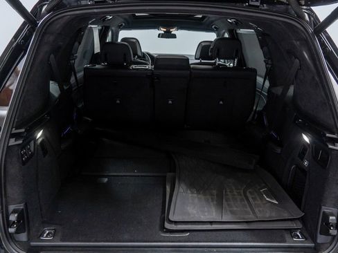 Used 2022 BMW X7 M50i w/ Executive Package image 34