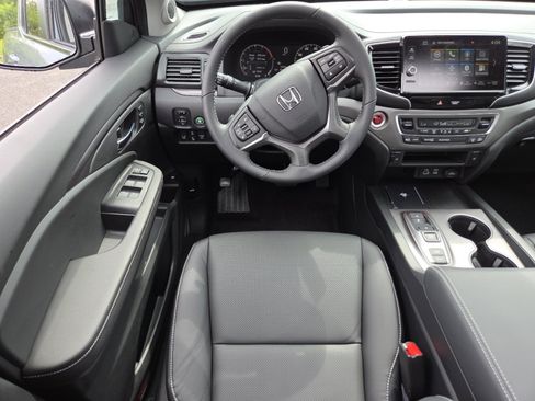 Certified 2025 Honda Ridgeline RTL image 30