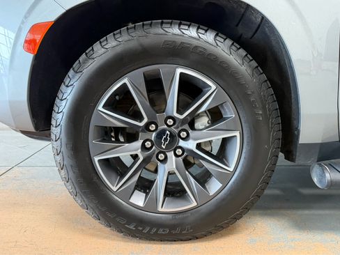 Used 2023 Chevrolet Tahoe Z71 w/ Z71 Off-Road Package AWD/4WD image 8