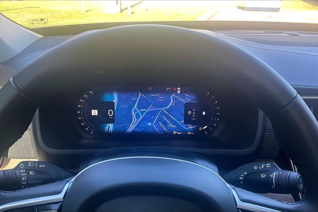Certified 2026 Volvo XC90 B6 Plus AWD/4WD image 30