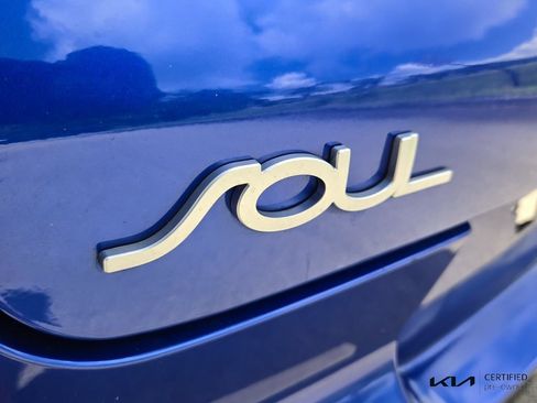 Certified 2022 Kia Soul GT-Line FWD image 15