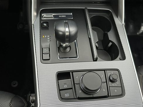 Used 2024 MAZDA CX-90 Plug-In Hybrid w/ Premium Pkg image 17