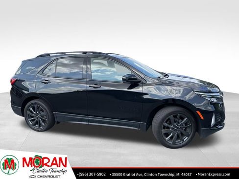 Used 2023 Chevrolet Equinox RS FWD image 2