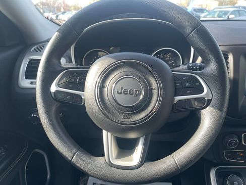 Used 2019 Jeep Compass Sport image 18