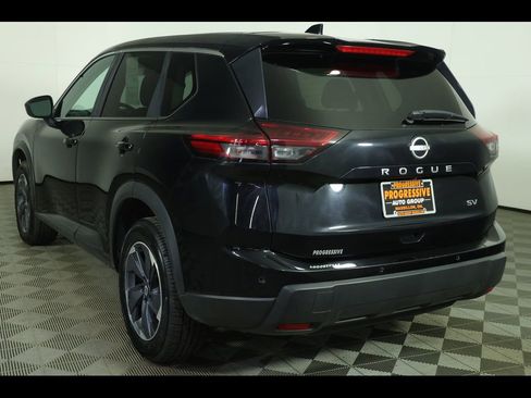 Used 2024 Nissan Rogue SV FWD image 16