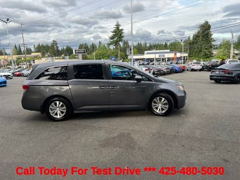 Used 2016 Honda Odyssey SE image 5